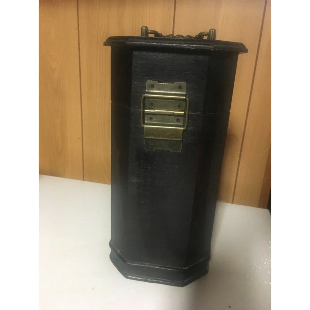 Antique Black Wine Box‎